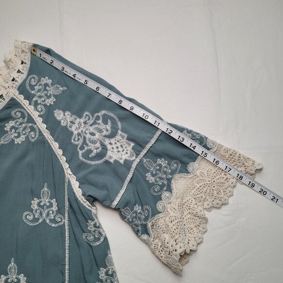 Democracy Embroidered Lace Bell Sleeve Top Boho Peasant Cottagecore Medium - Picture 11 of 12